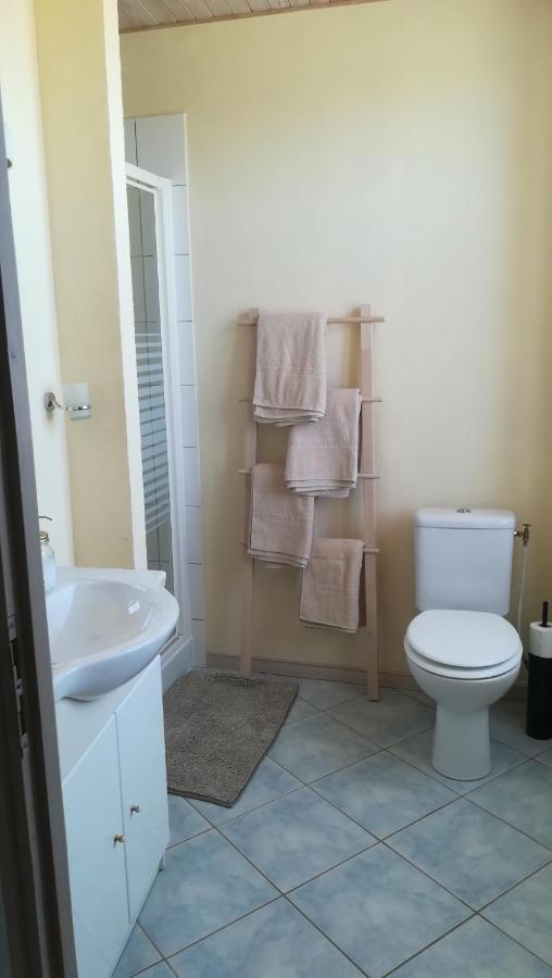 Bed and Breakfast Le Mas De Carrie Parisot  Exterior foto
