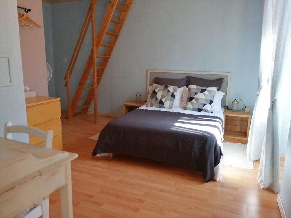 Bed and Breakfast Le Mas De Carrie Parisot  Exterior foto