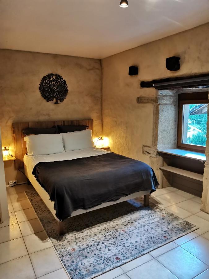 Bed and Breakfast Le Mas De Carrie Parisot  Exterior foto